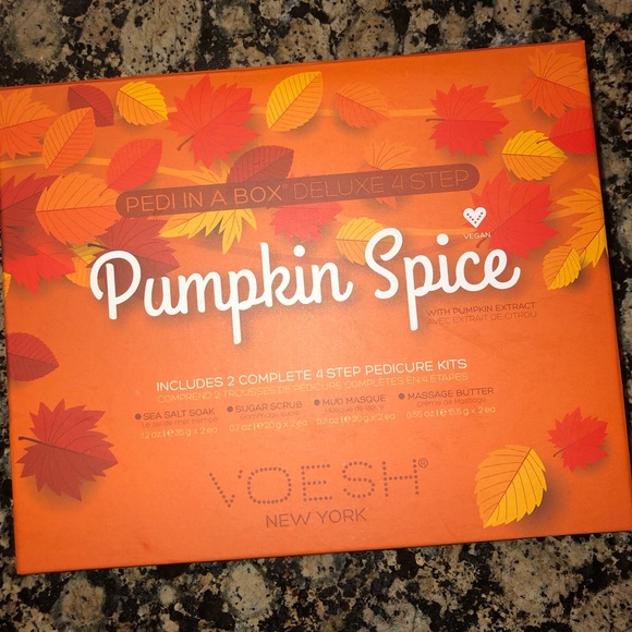 FUN BUNDLE! Beauty book & pedi set for two - Picture 5 of 6